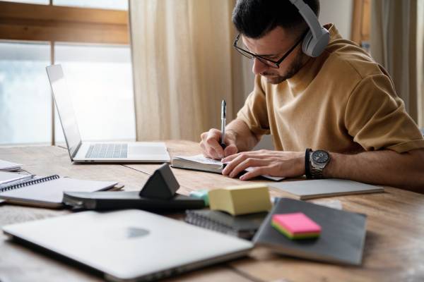 Microlearning Mastery: 5 Best Practices and 5 Pitfalls to Avoid